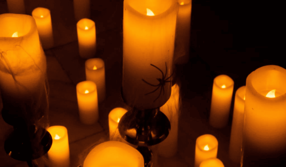 Pour Halloween, Candlelight hante la Chapelle de la Trinité avec un concert dédié aux thèmes de Tim Burton !