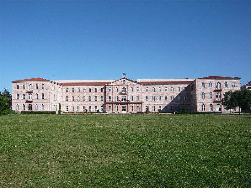 Hôtel de Ville de Caluire et Cuire, Maison des Frères des Ecoles Chrétiennes